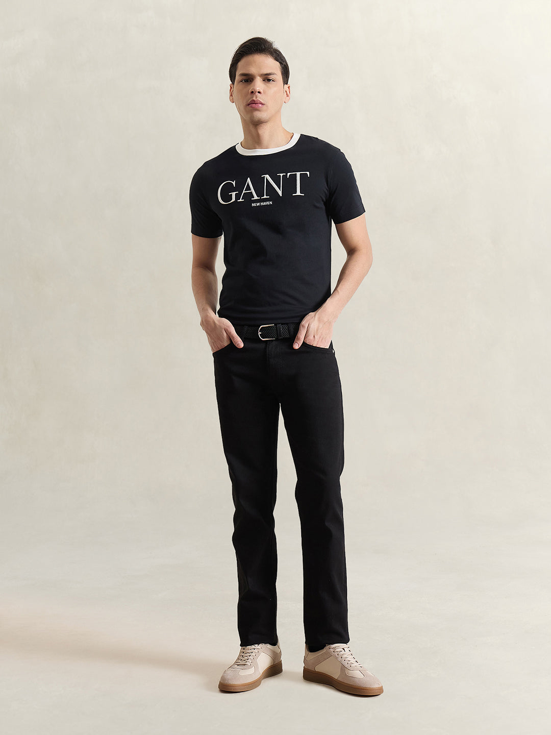 Gant Men Black Solid Regular Fit Pure Cotton T-Shirt