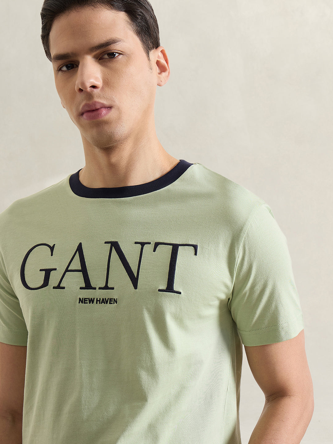 Gant Men Green Solid Regular Fit Pure Cotton T-Shirt