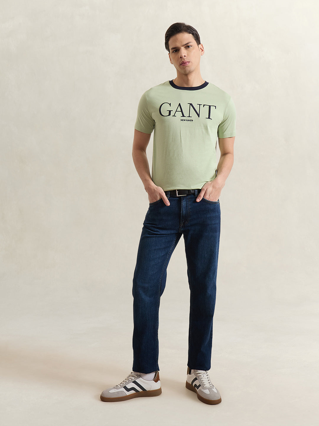 Gant Men Green Solid Regular Fit Pure Cotton T-Shirt