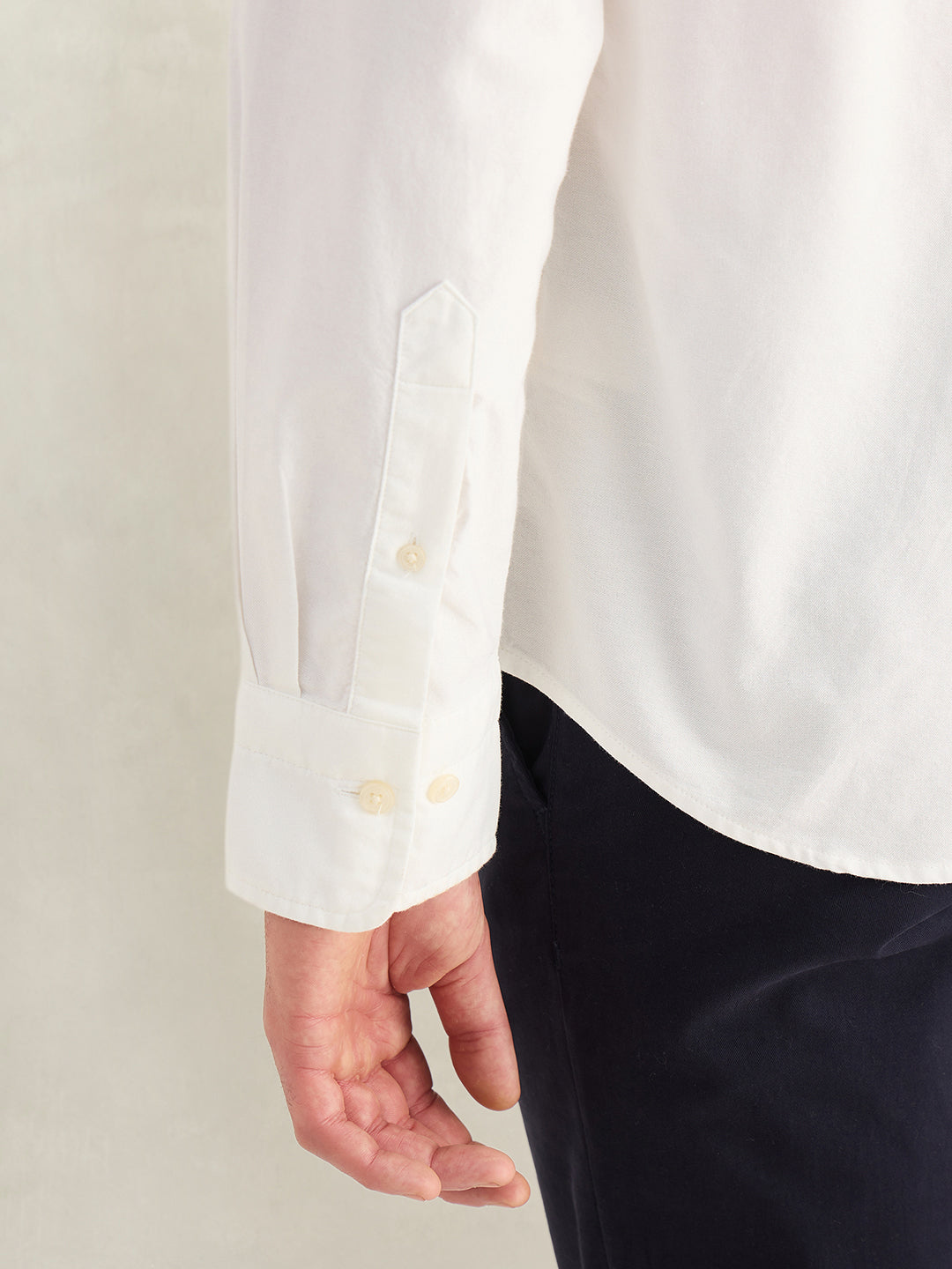 Gant Men White Solid Regular Fit Pure Cotton Shirt