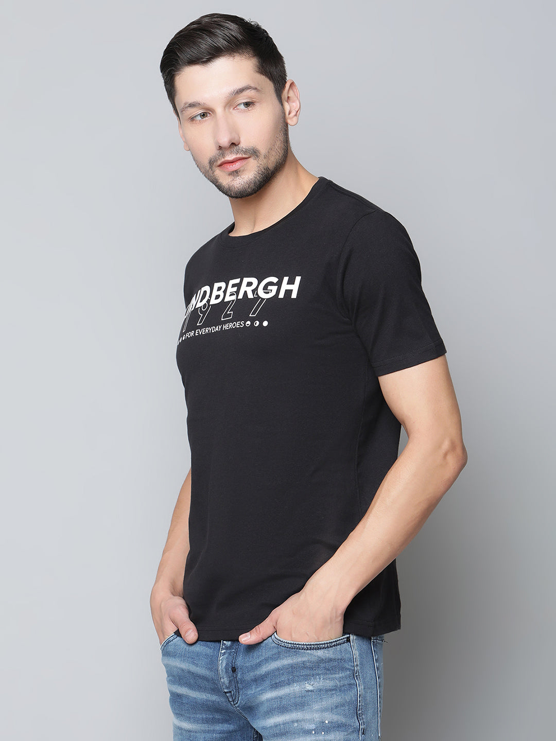 Lindbergh Men Black Solid Round Neck TShirt