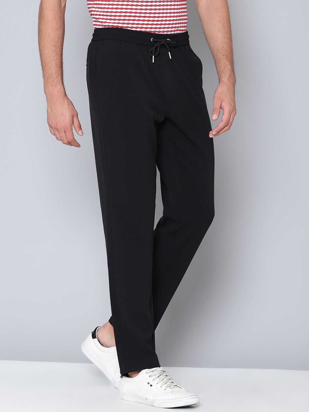 Lindbergh Men Black Solid Slim Fit Trouser