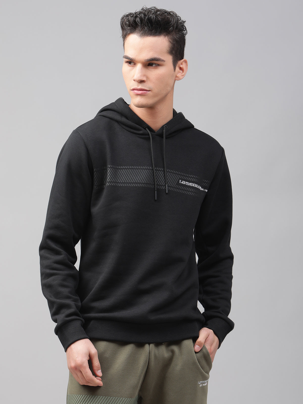 Lindbergh Men Black Solid Round Neck Sweatshirt