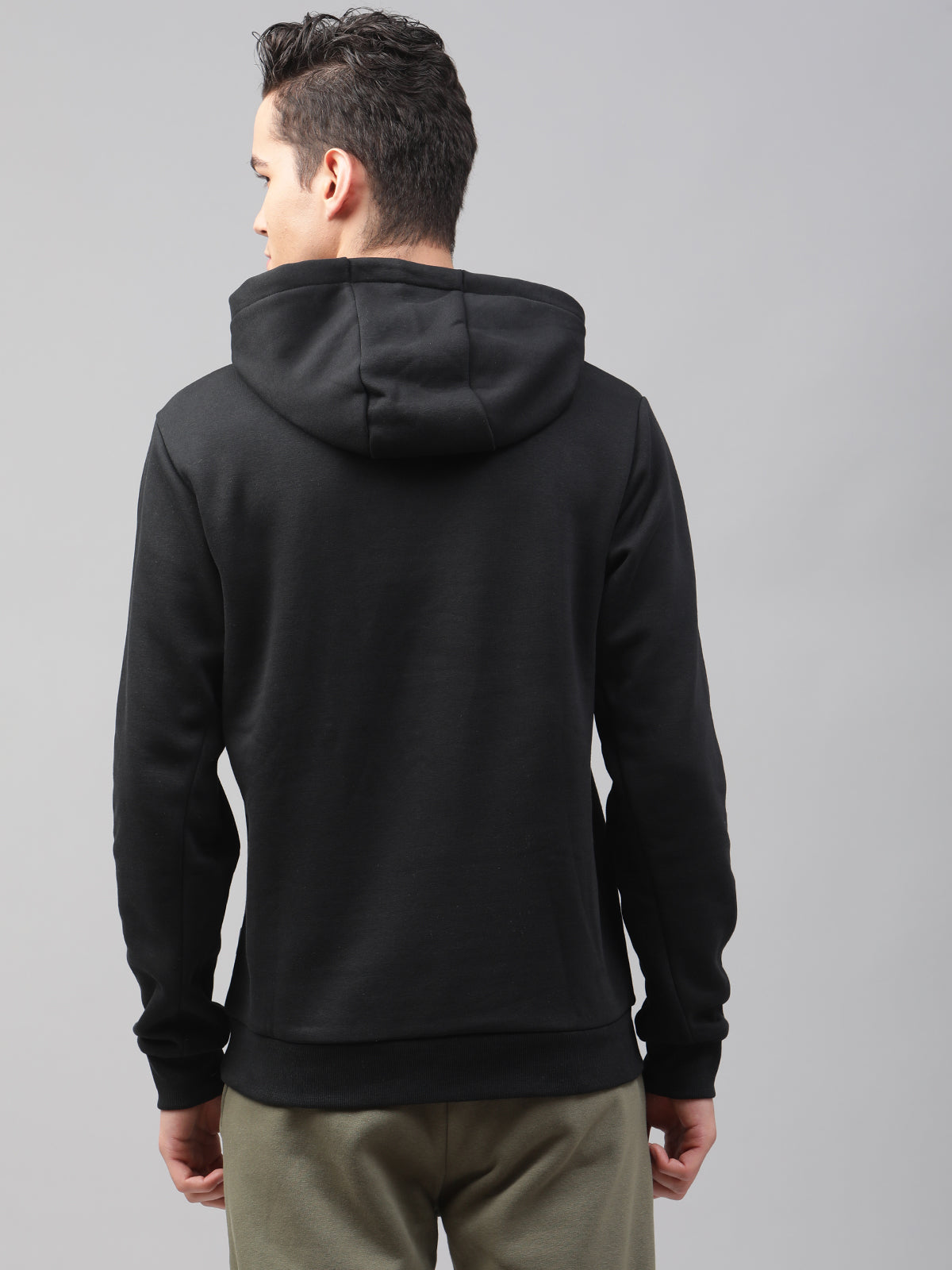 Lindbergh Men Black Solid Round Neck Sweatshirt