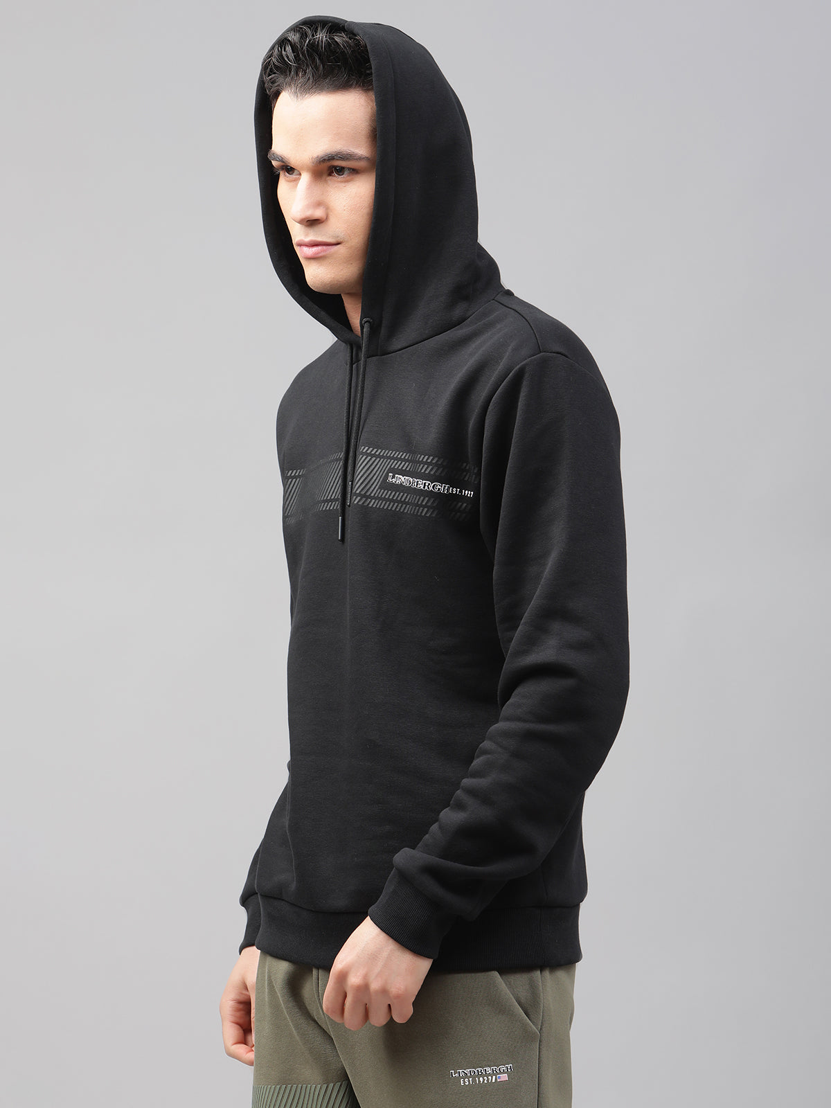 Lindbergh Men Black Solid Round Neck Sweatshirt