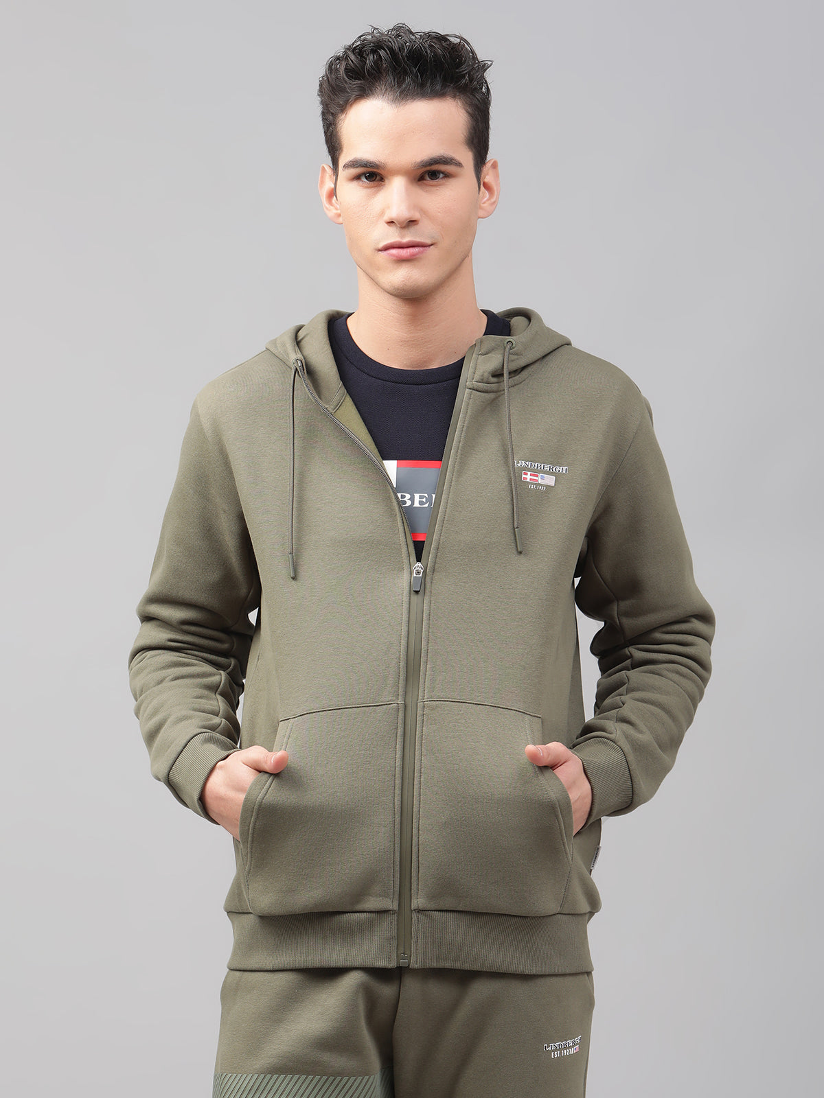Lindbergh Men Green Solid Round Neck Sweatshirt
