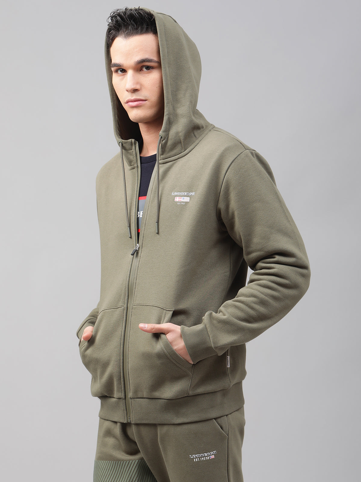 Lindbergh Men Green Solid Round Neck Sweatshirt