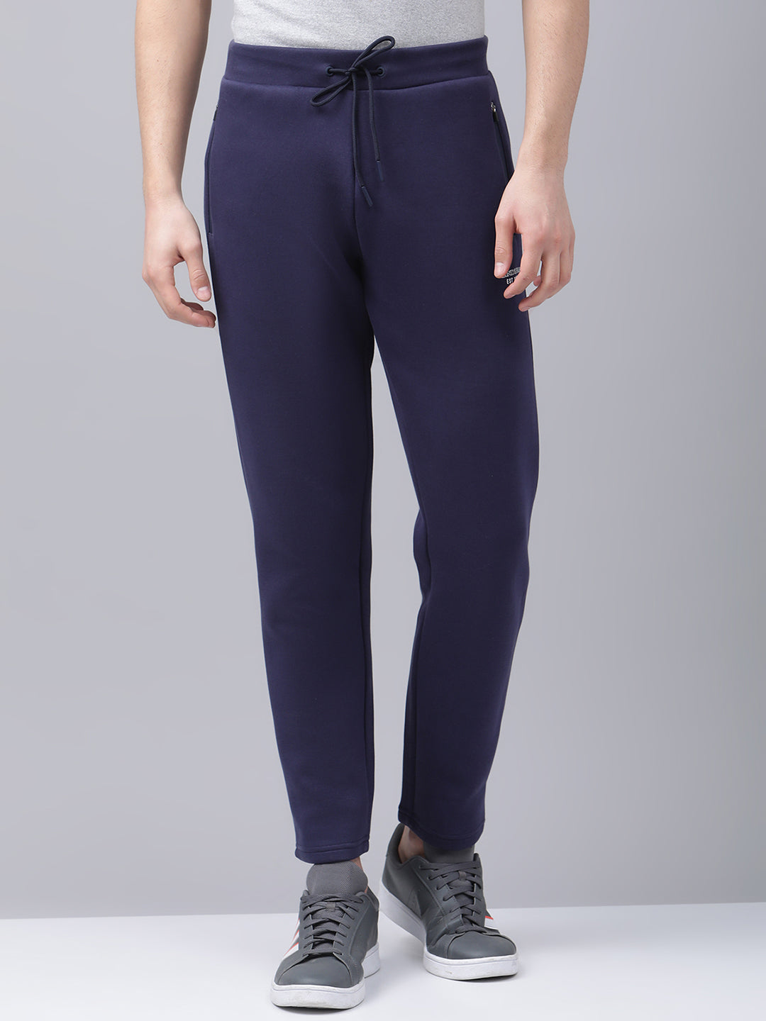 Lindbergh Men Blue Solid Regular Fit Sweatpant