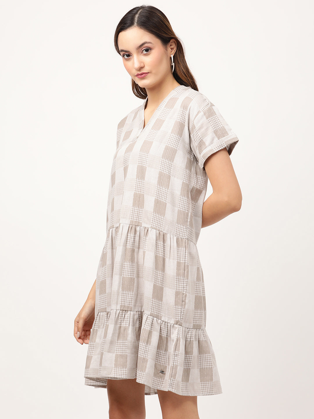 Elle Women Grey Checked V Neck Dress