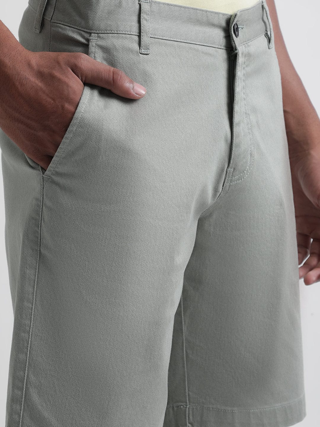 Iconic Men Green Regular Fit Shorts