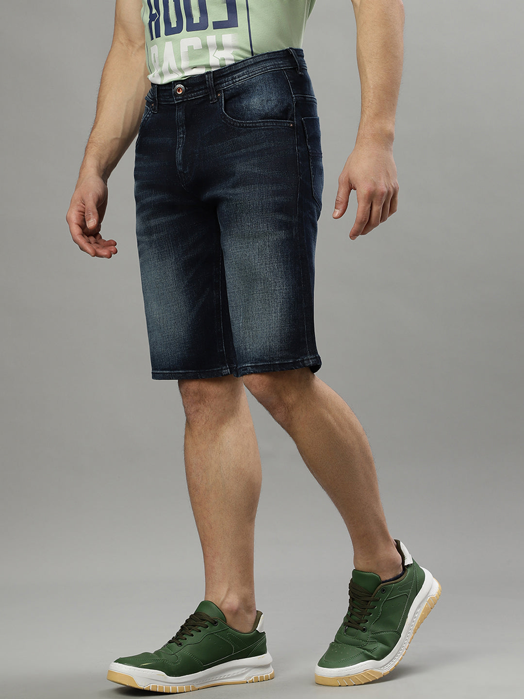 Iconic Men Dark Blue Solid Regular Fit Shorts