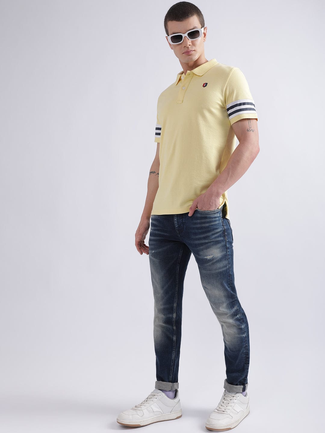 Iconic Men Blue Tapered Fit Jeans