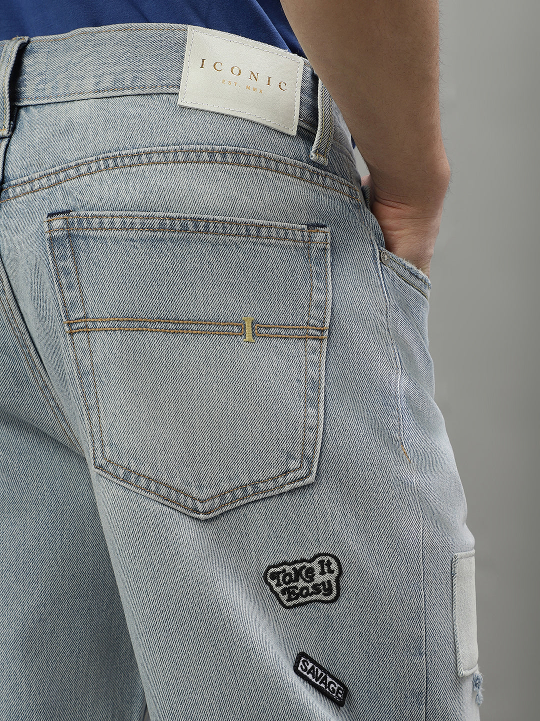 Iconic Men Blue Embroidered Relaxed Fit Jeans