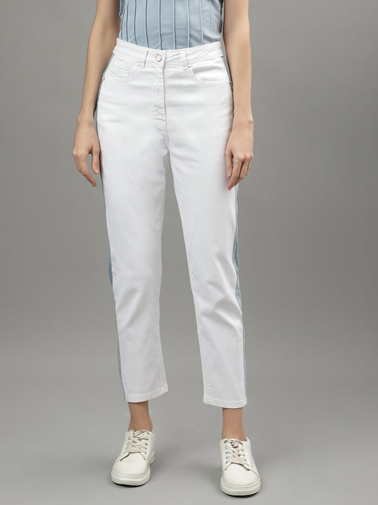 Iconic Women White Solid Slim Straight Fit Jeans