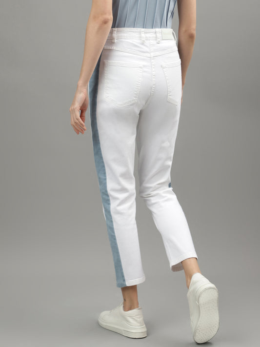 Iconic Women White Solid Slim Straight Fit Jeans