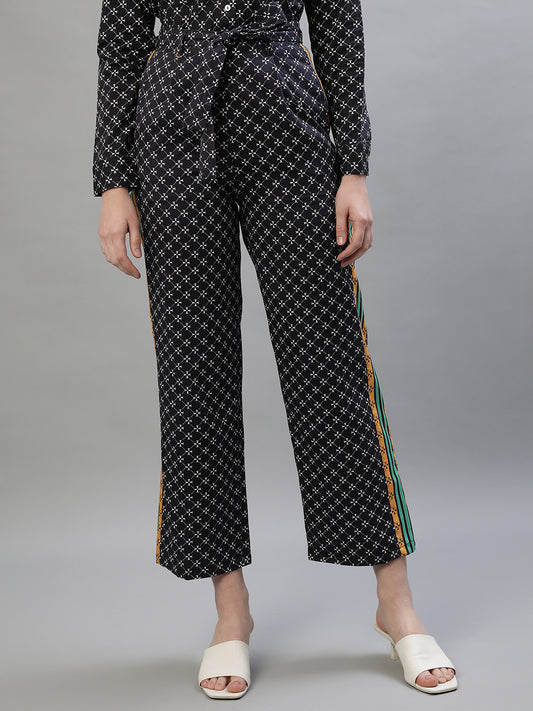 Iconic Women Multi Printed Straight Fit Trouser