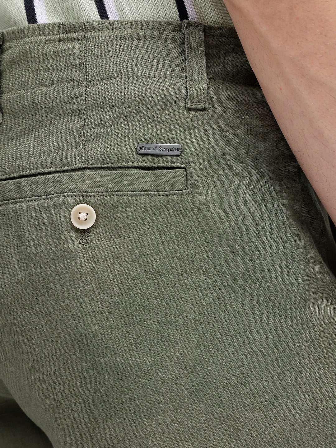 Bruun & Stengade Men Green Solid Regular Fit Shorts