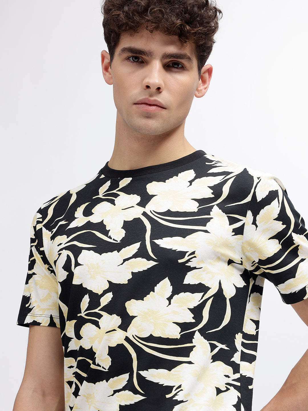 Lindbergh Men Black Printed Round Neck Short Sleeves T-Shirt