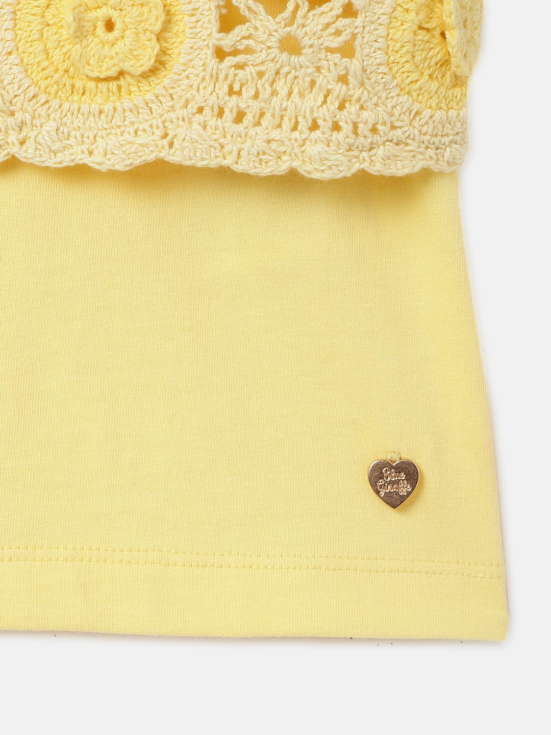 Blue Giraffe Girls Yellow Round Neck Tshirt