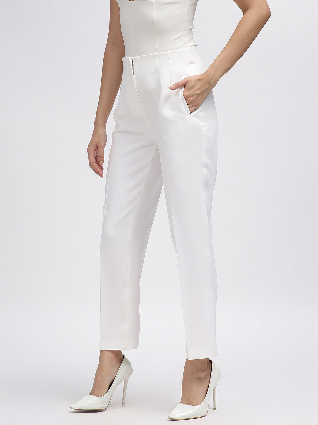 Centre Stage Women White Solid Tapered Fit Trouser