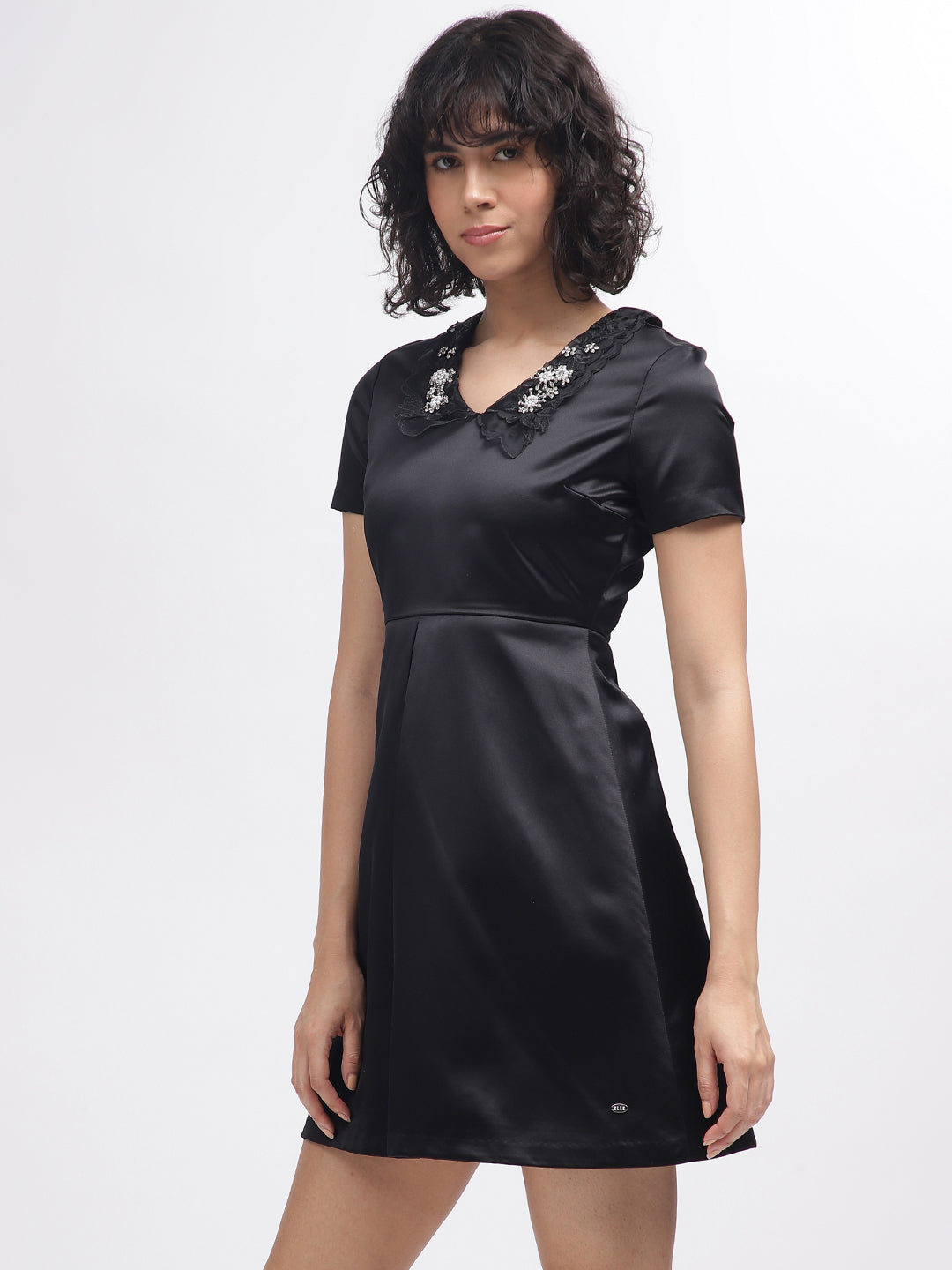 Elle Women Black Solid V-Neck Short Sleeves Dress