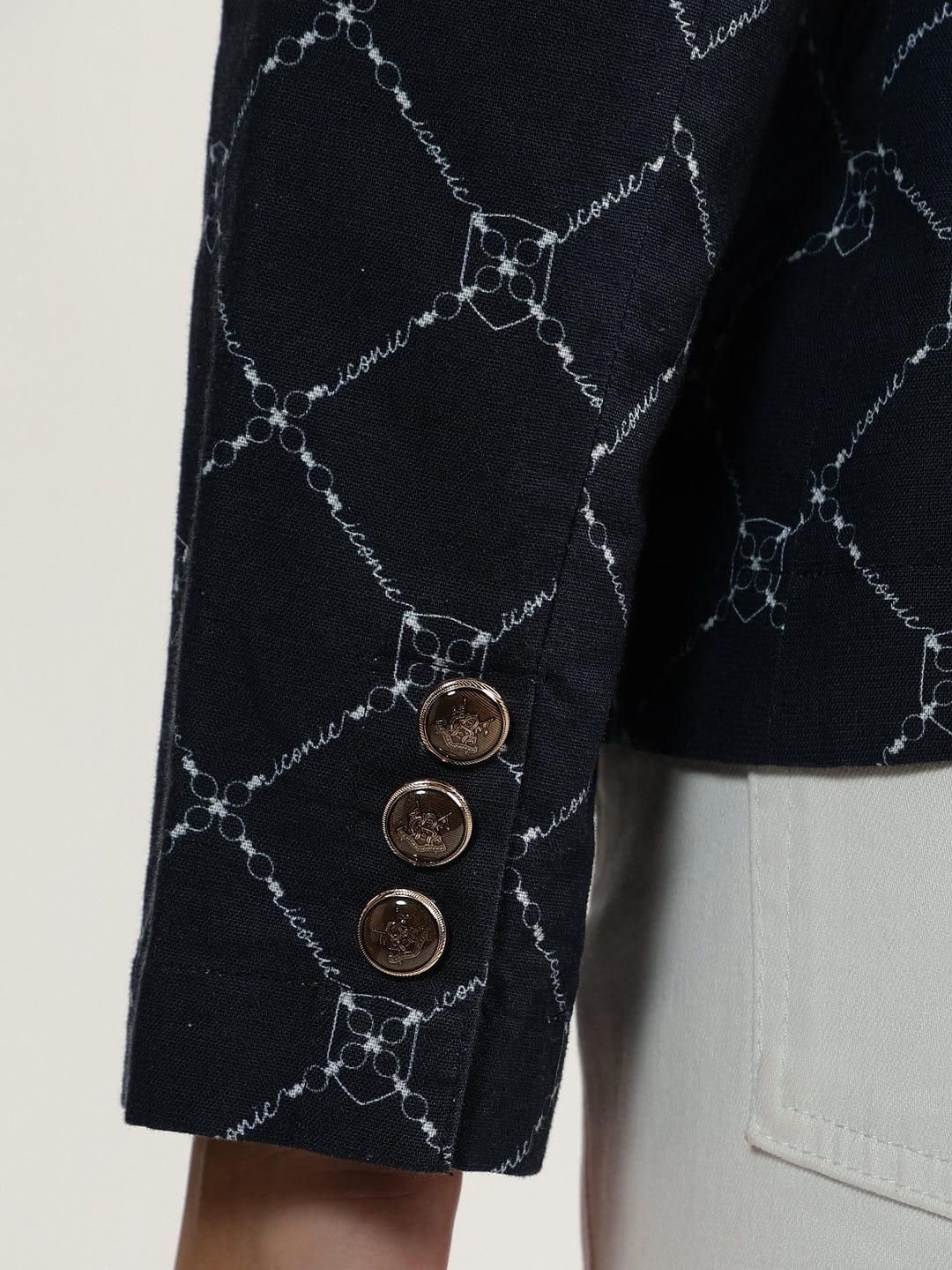 Iconic Women Notched Lapel Blazer