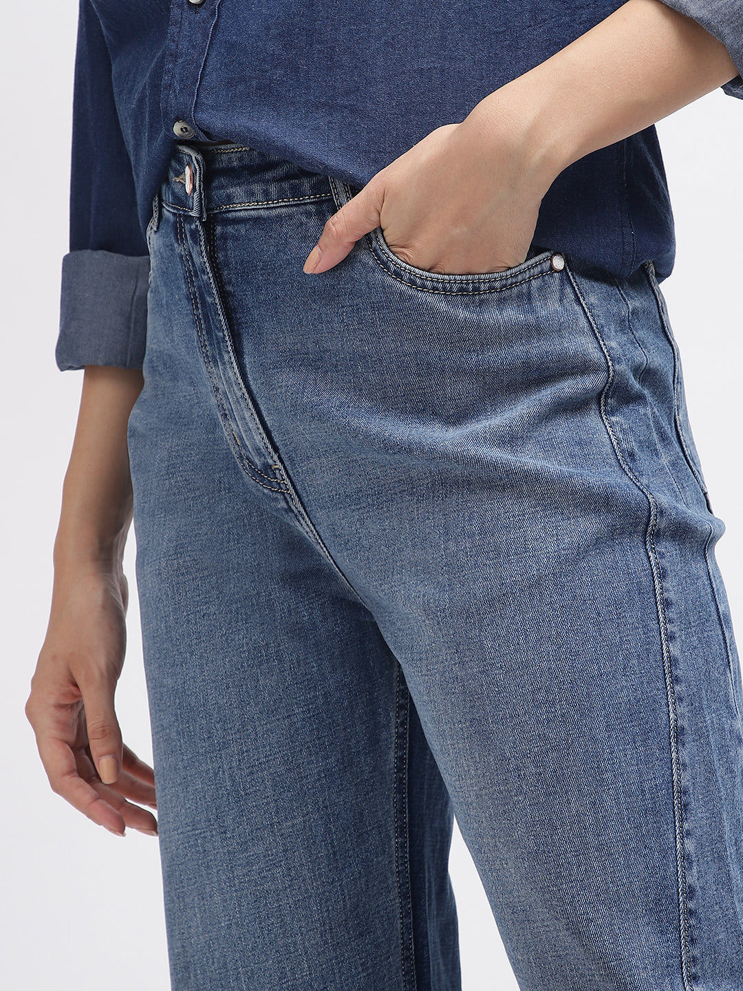 Iconic Women Blue Colour Blocked Flared Jeans