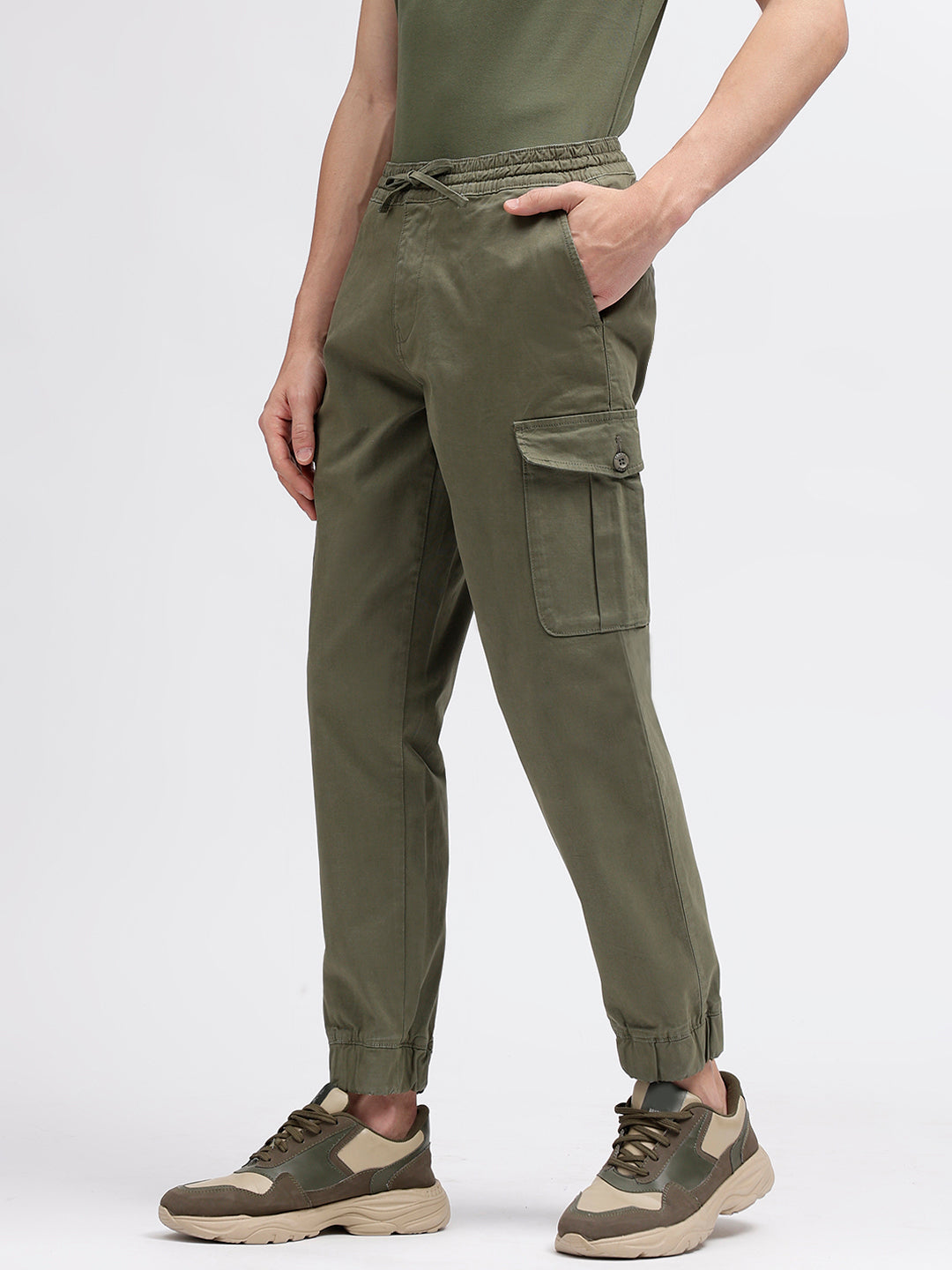 Iconic Men Green Cargo Fit Trouser