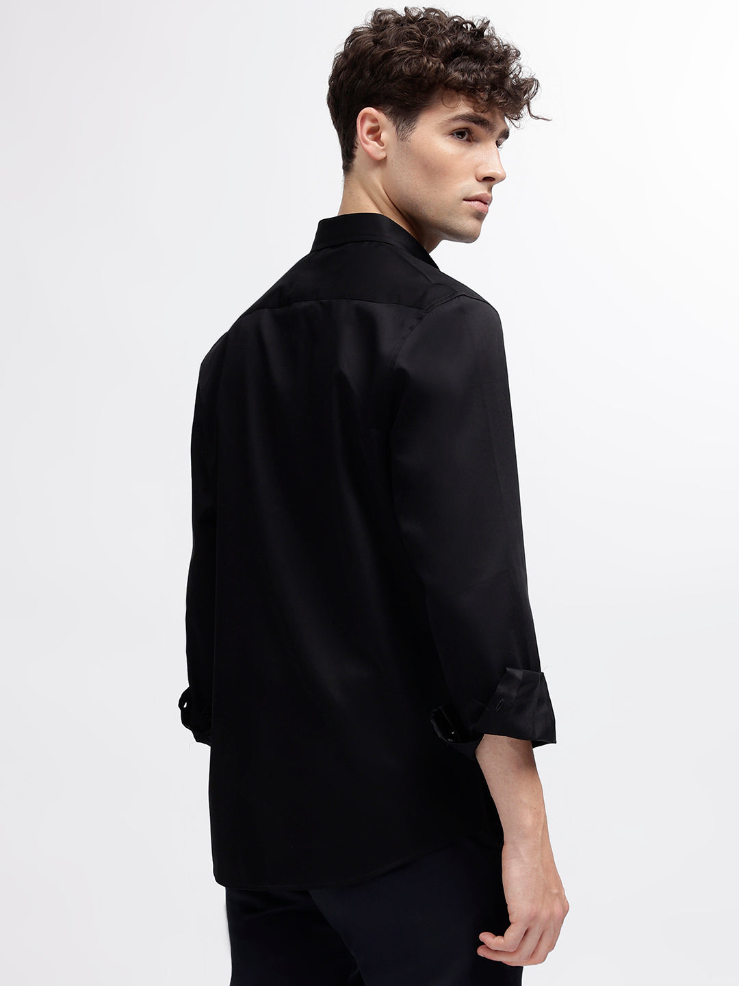 Iconic Men Black Solid Spread Collar Full Sleeves Shirt