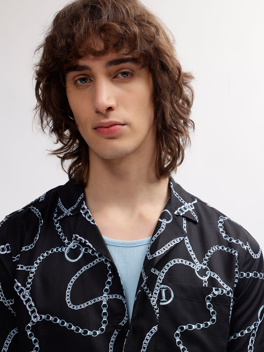 Iconic Men Black Printed Resort Collar Short Sleeves Shirt