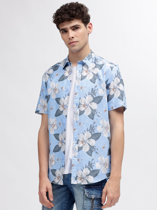 Iconic Men Multi Printed Spread Collar Short Sleeves Shirt