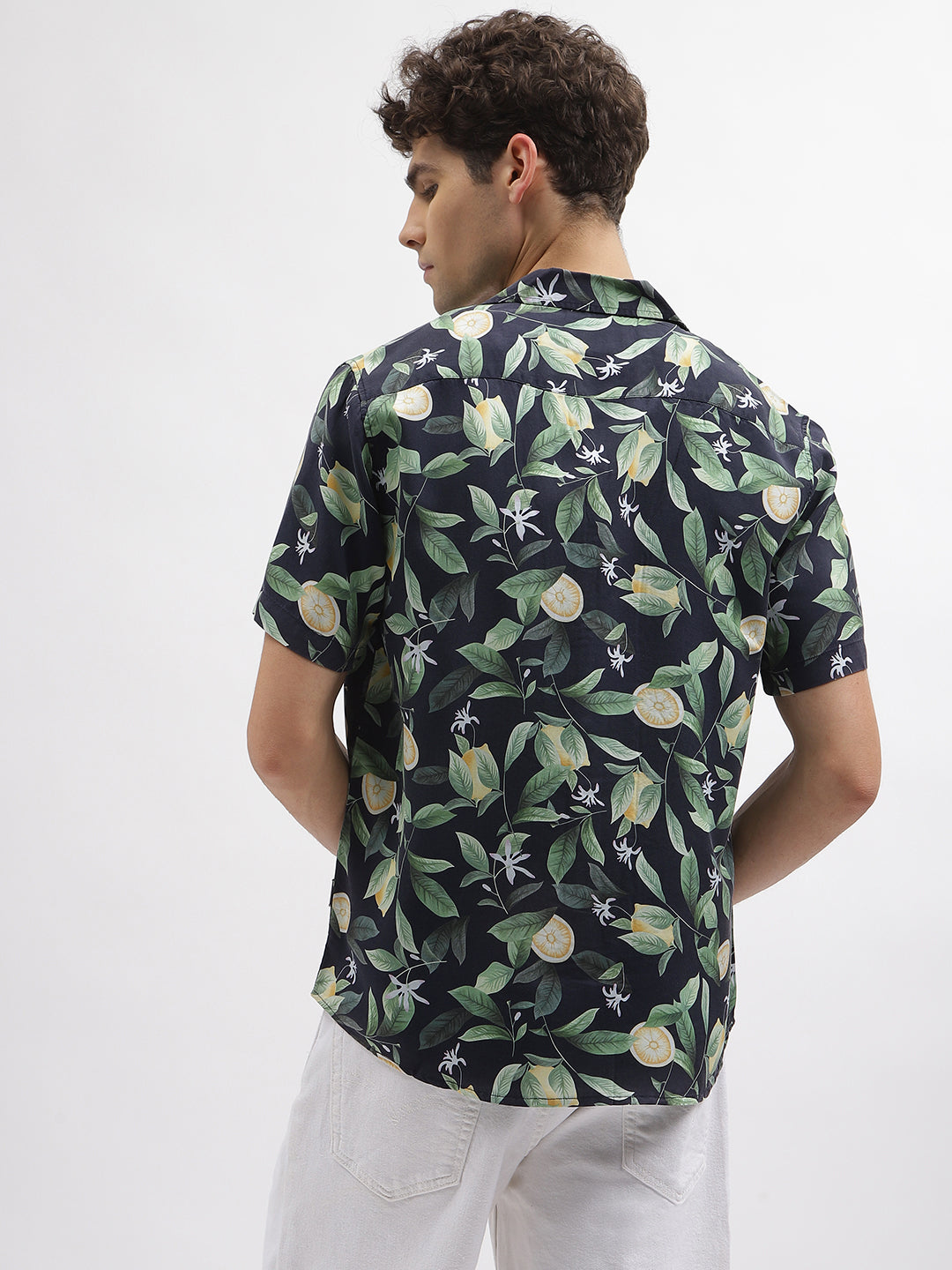 Iconic Men Multi Printed Resort Collar Short Sleeves Shirt