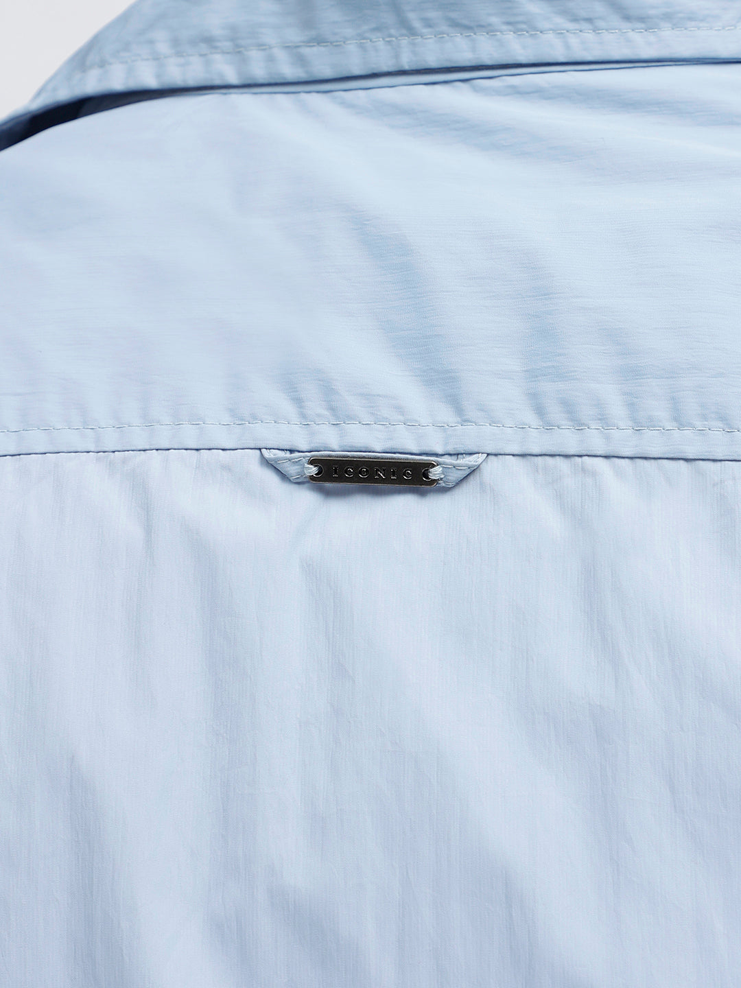 Iconic Men Blue Solid Spread Collar Short Sleeves Shirt