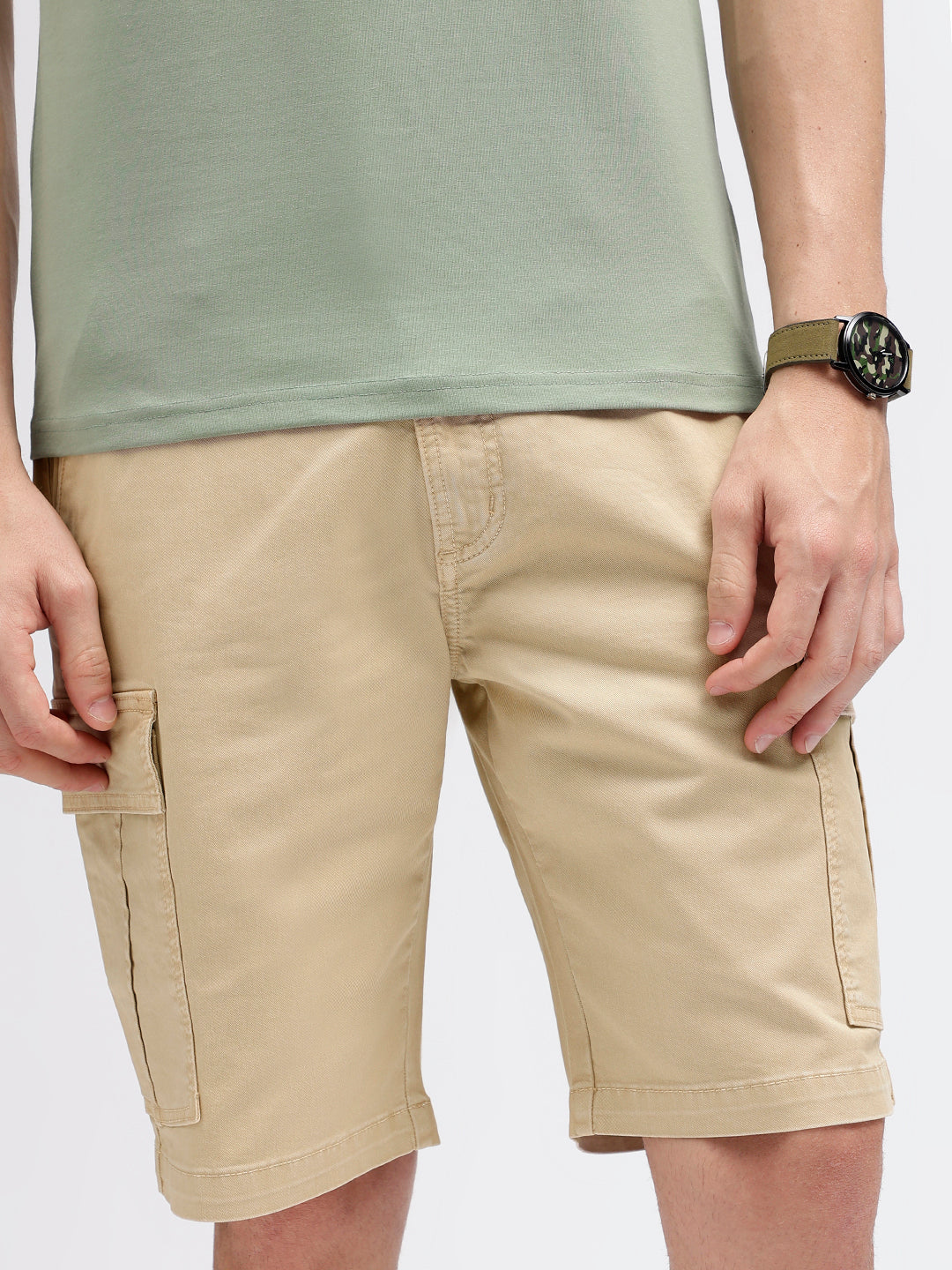 Iconic Men Beige Solid Regular Fit Shorts