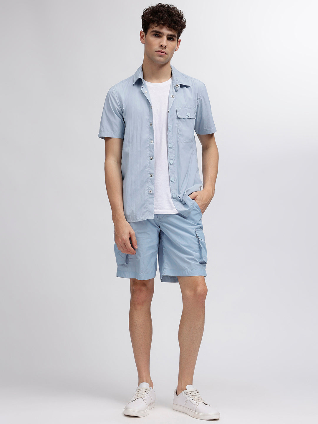 Iconic Men Blue Solid Regular Fit Shorts