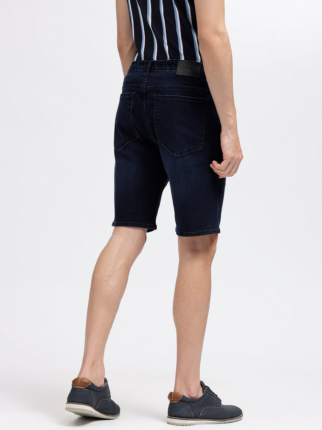 Lindbergh Men Blue Solid Regular Fit Shorts