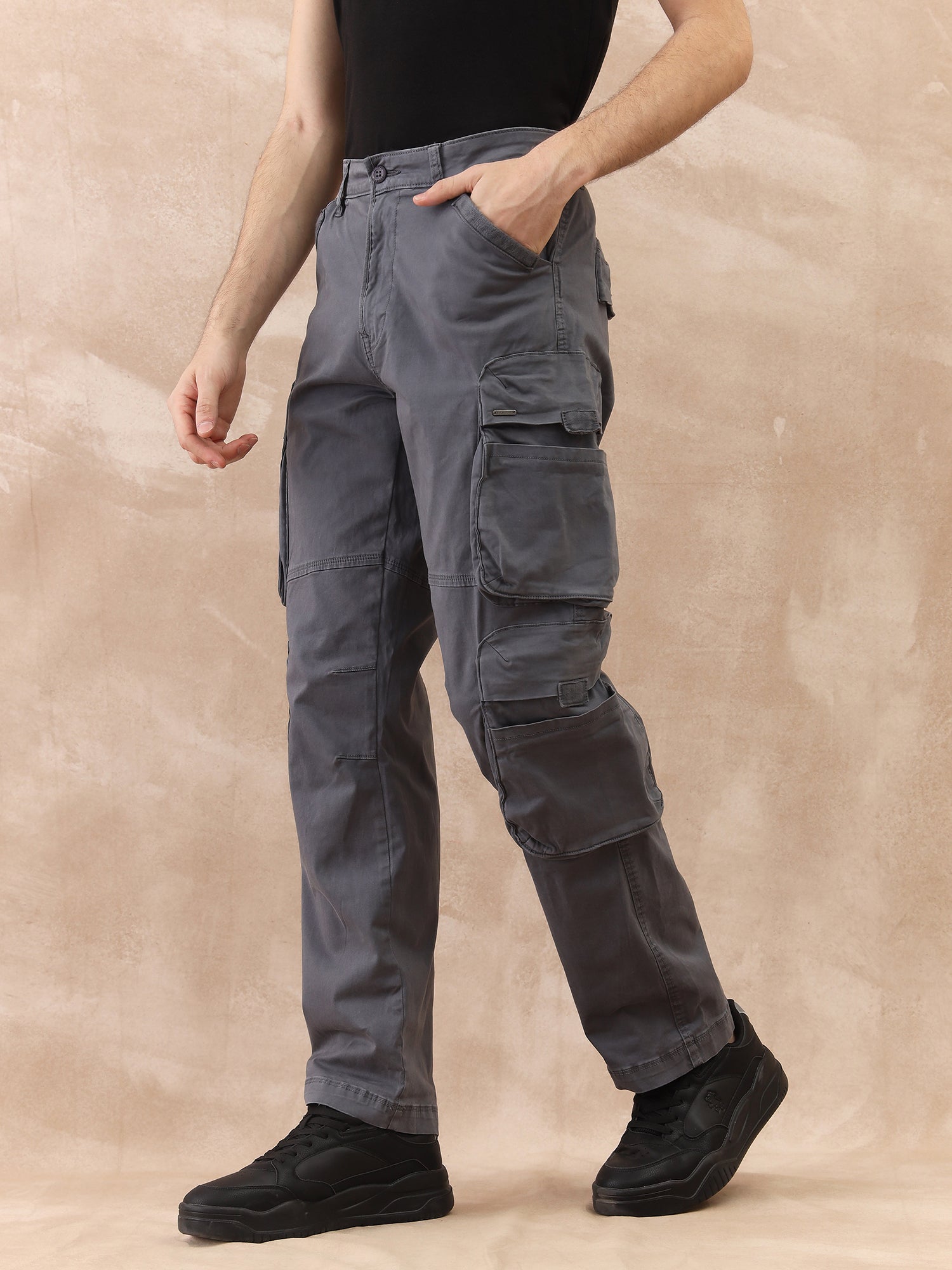 Iconic Men Grey Regular Fit Solid Cargo Trouser