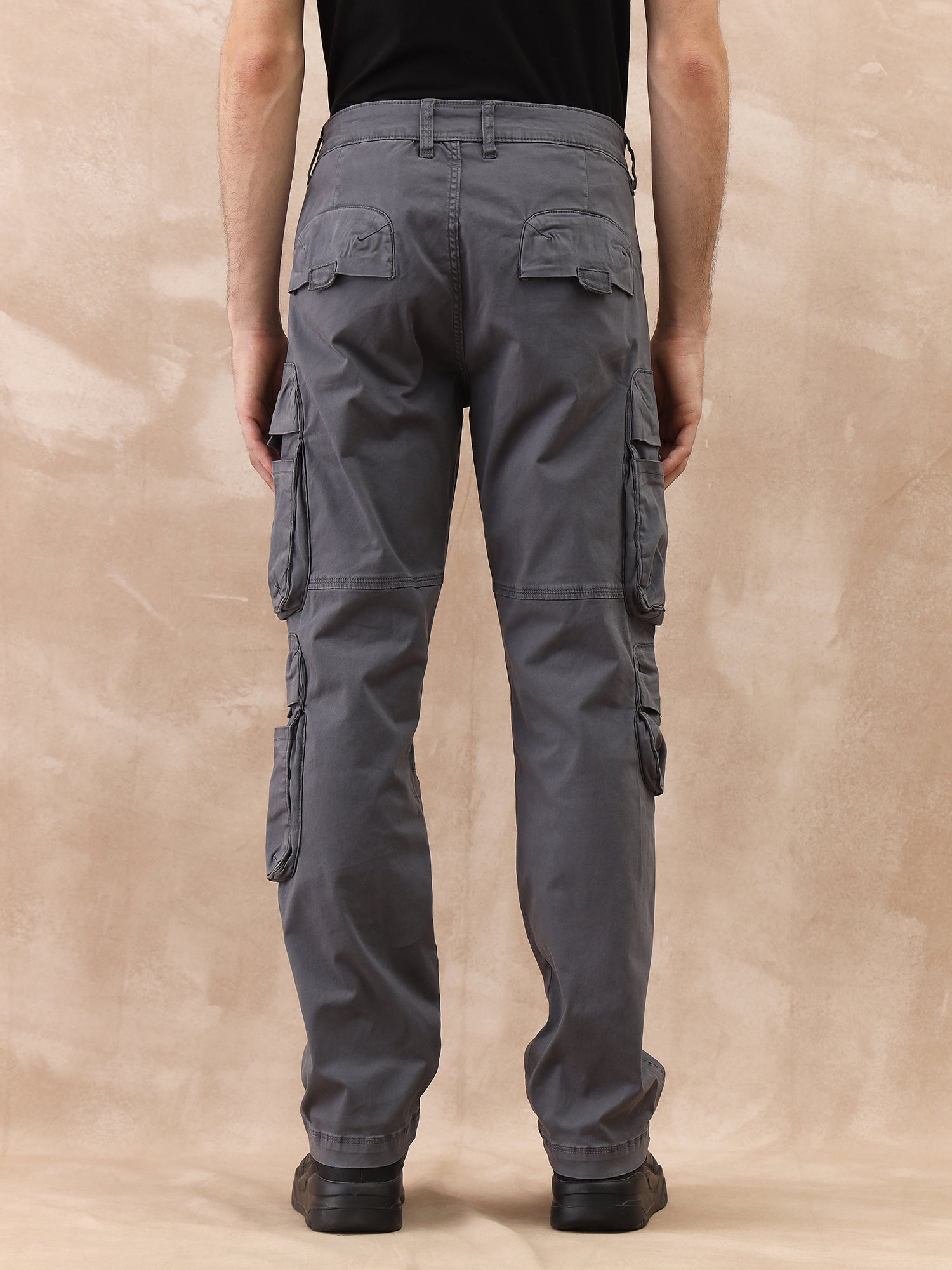 Iconic Men Grey Regular Fit Solid Cargo Trouser