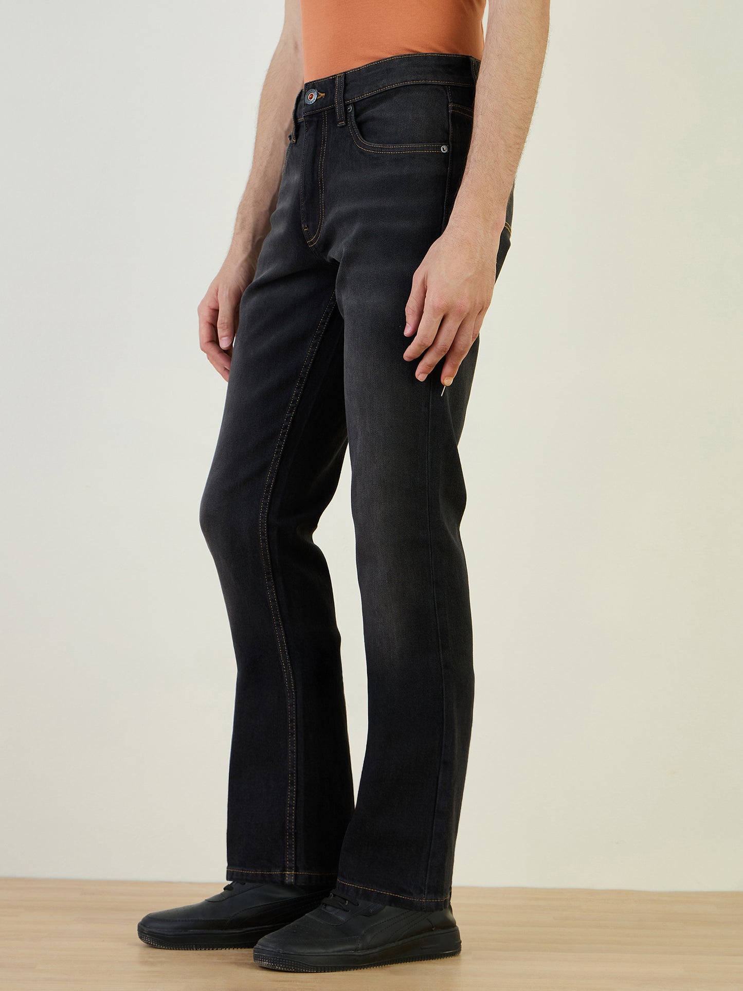 Iconic Men Black Bootcut Fit Solid Jeans