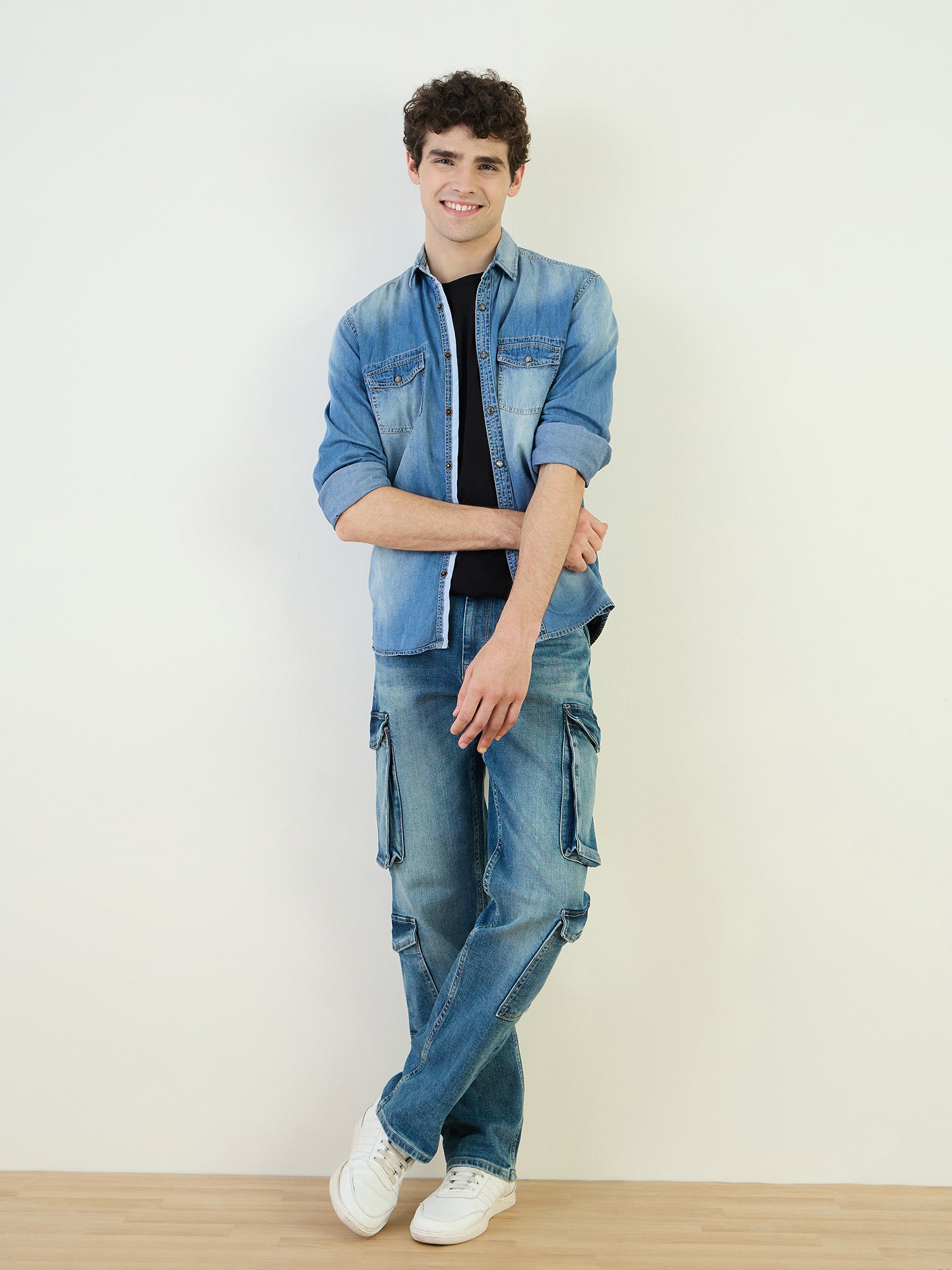 Iconic Men Blue Cargo Fit Solid Jeans