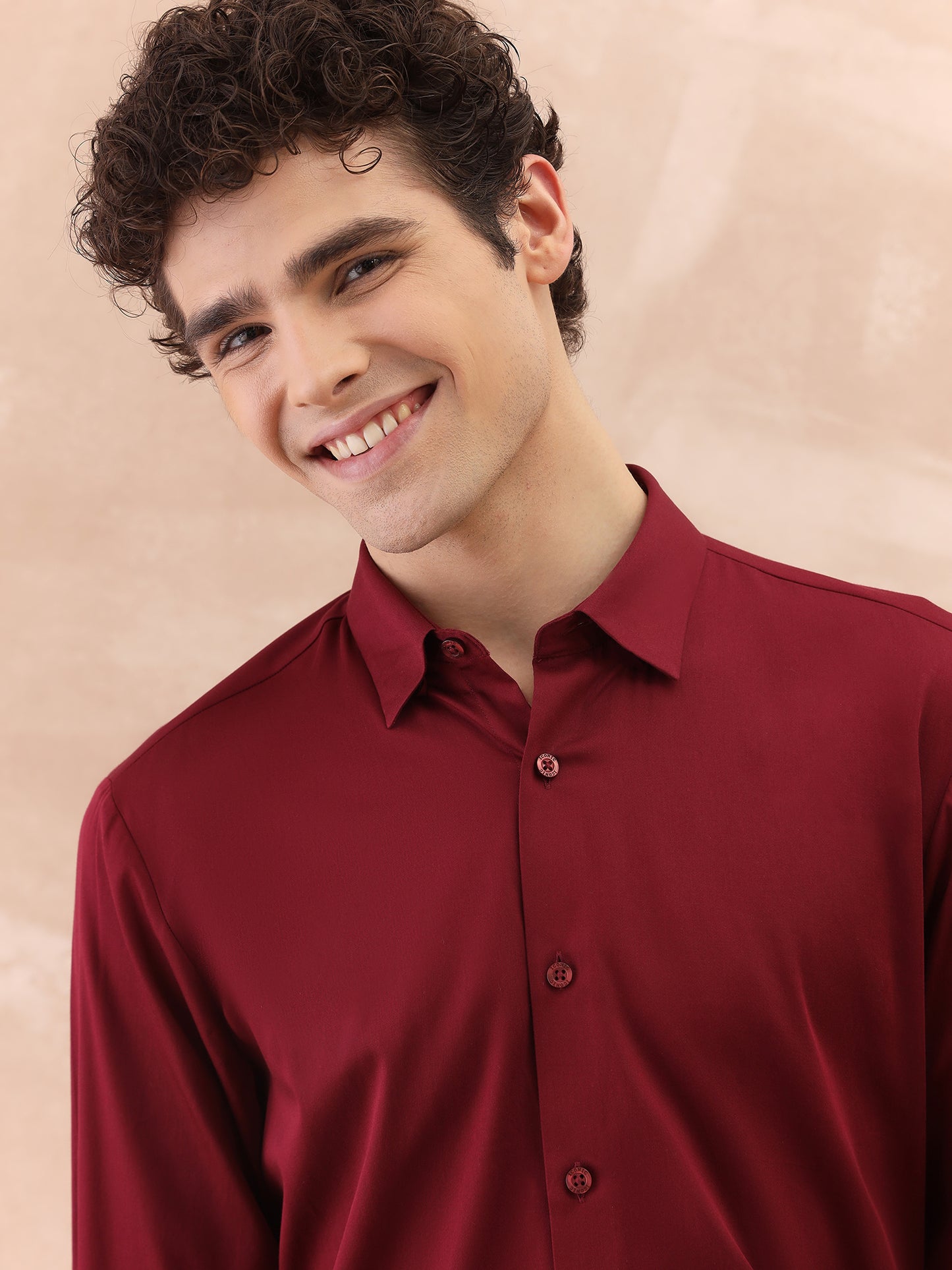 Iconic Men Red Solid Collar Shirt