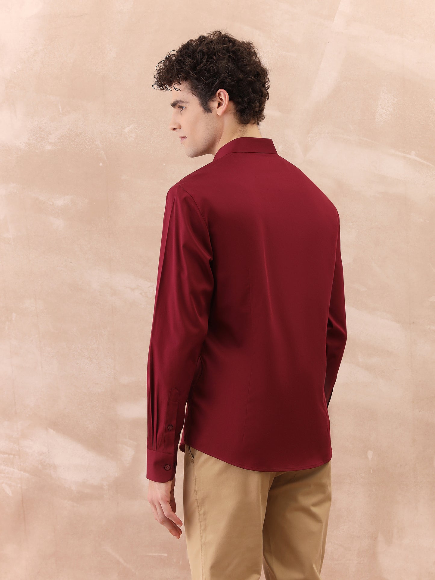Iconic Men Red Solid Collar Shirt