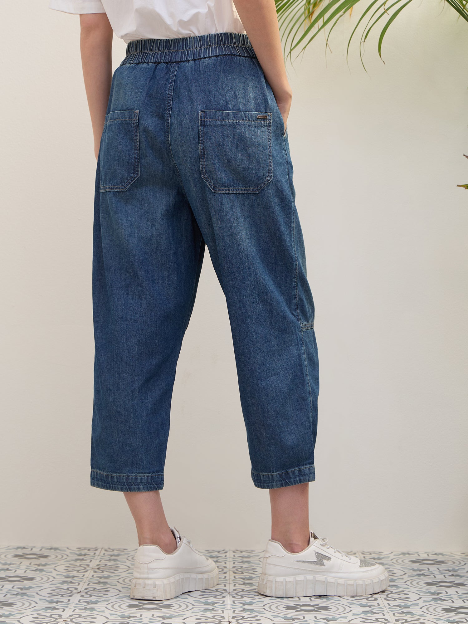Iconic Women Blue Loose Fit Solid Jeans