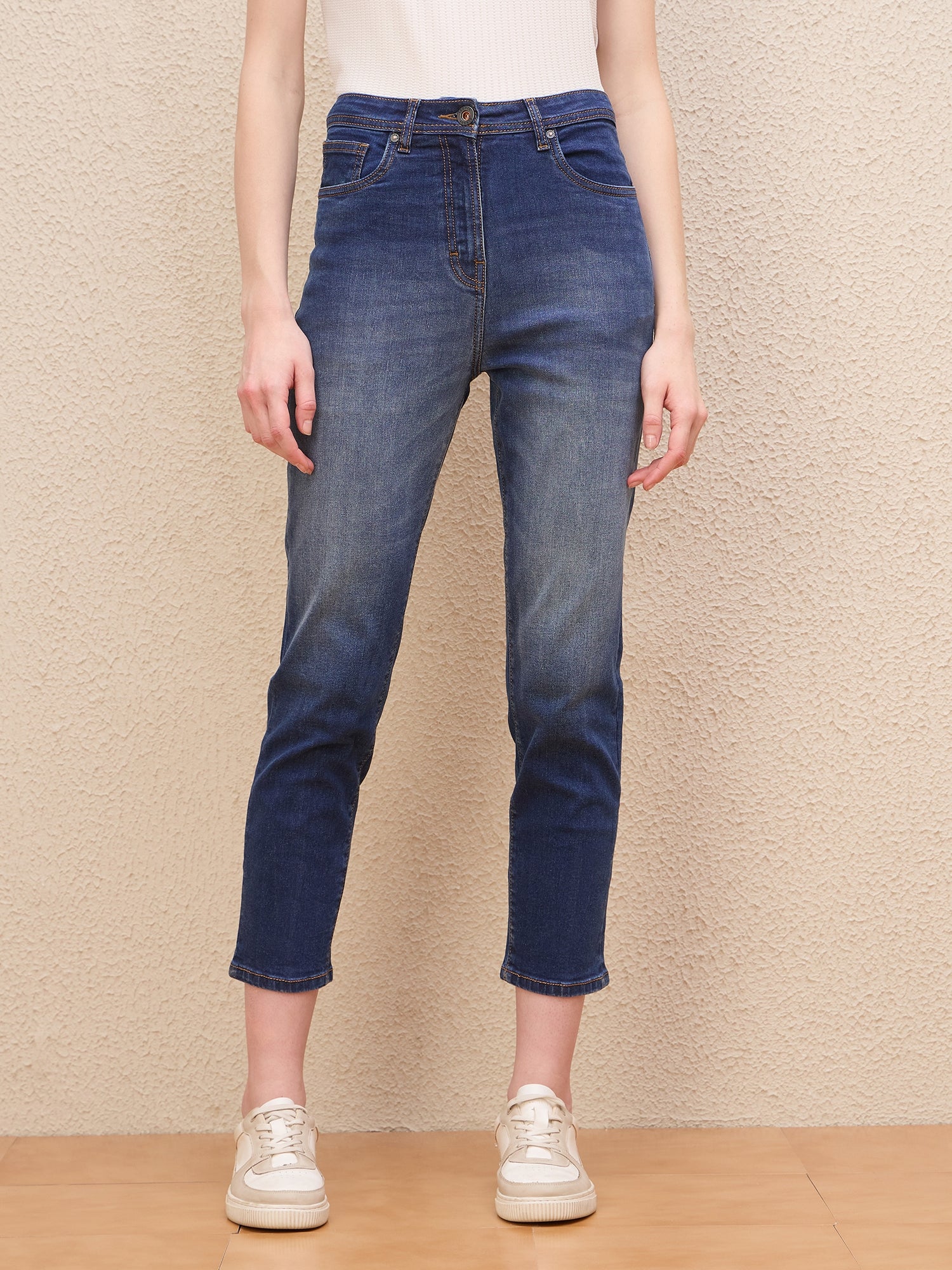 Iconic Women Blue Slim Fit Solid Jeans