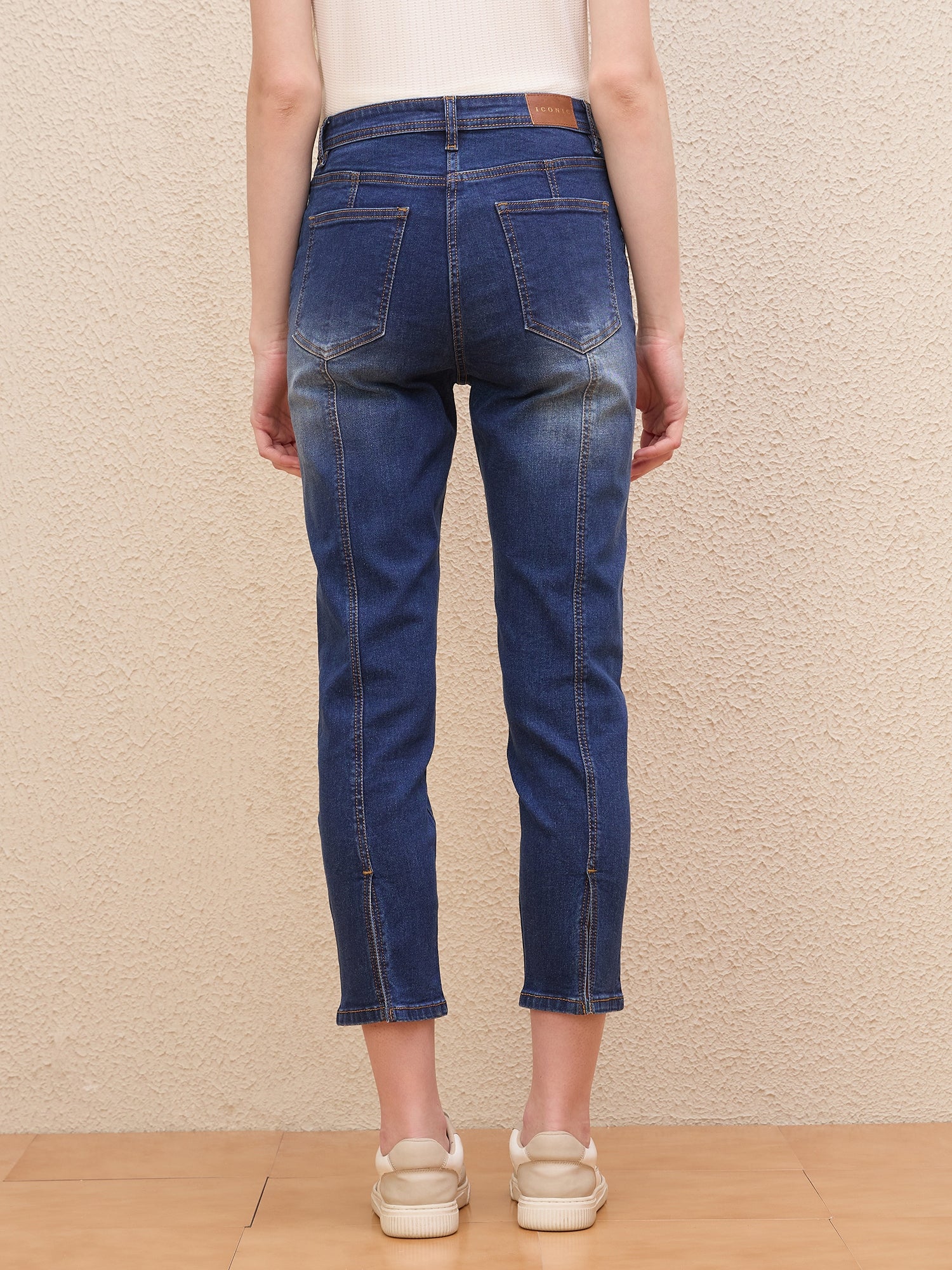 Iconic Women Blue Slim Fit Solid Jeans