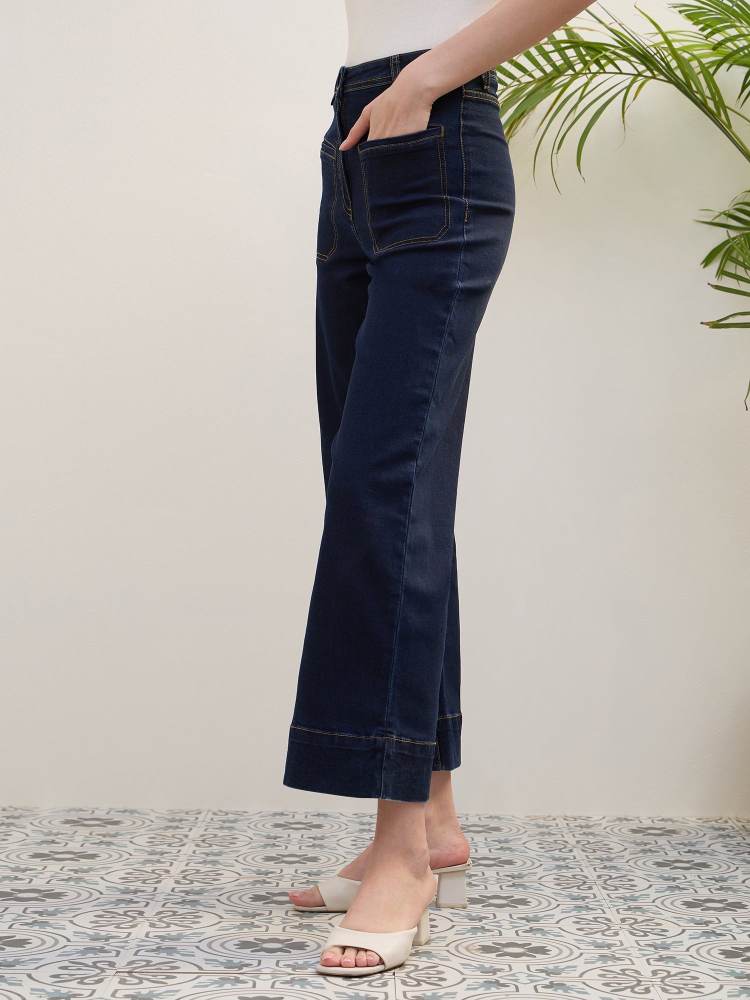 Iconic Women Blue Flared Solid Jeans