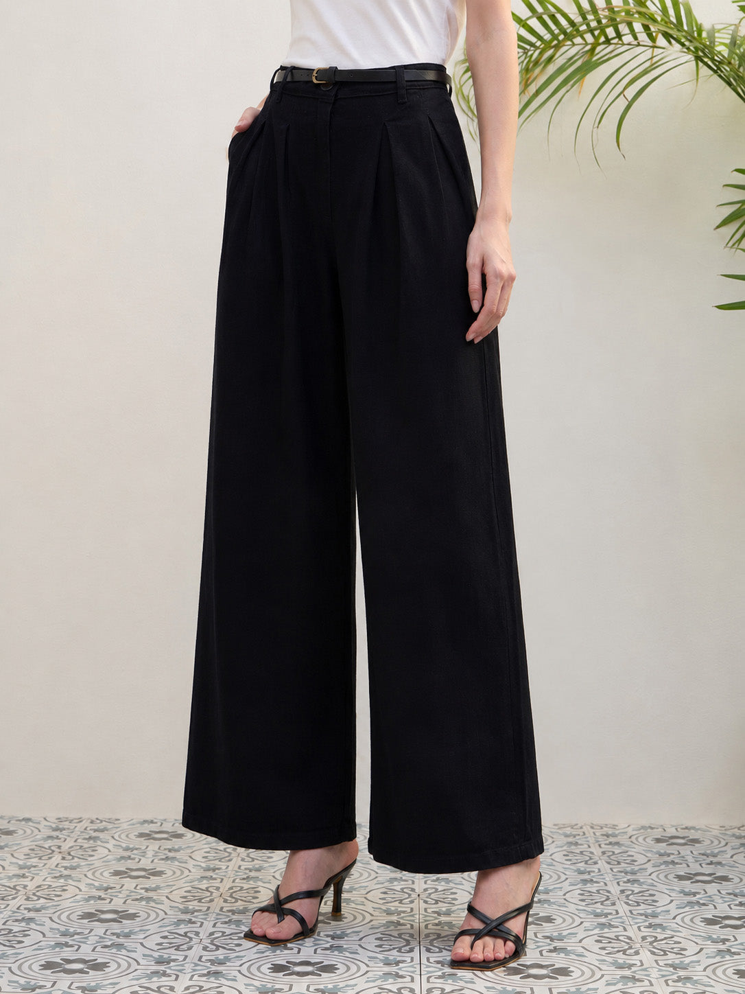 Iconic Women Black Flared Solid Jeans