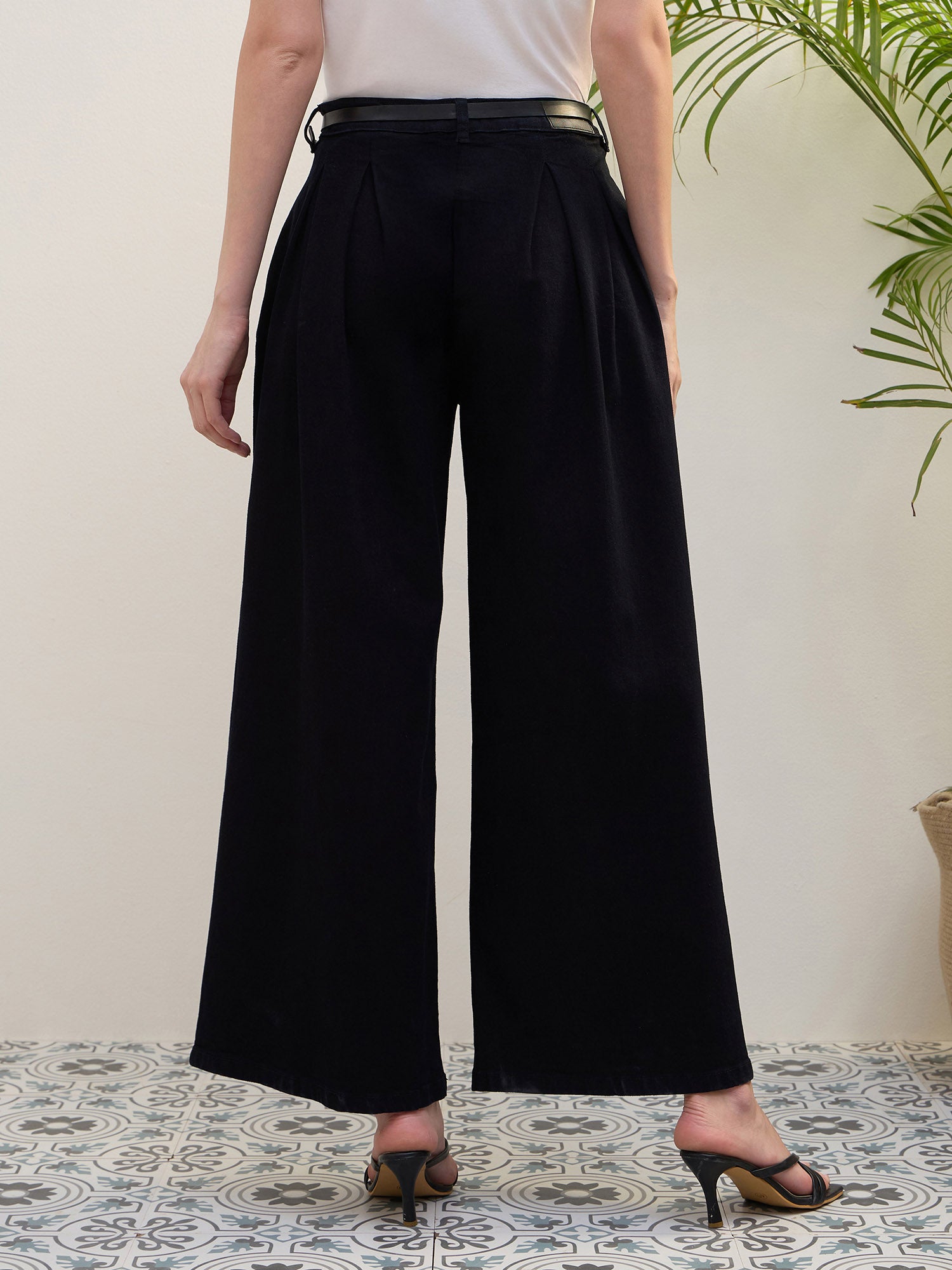 Iconic Women Black Flared Solid Jeans