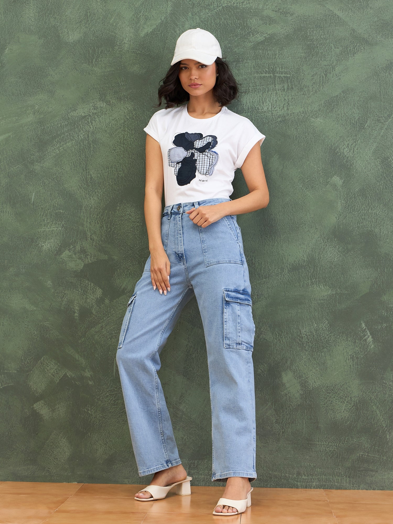 Iconic Women Blue Straight Fit Solid Jeans