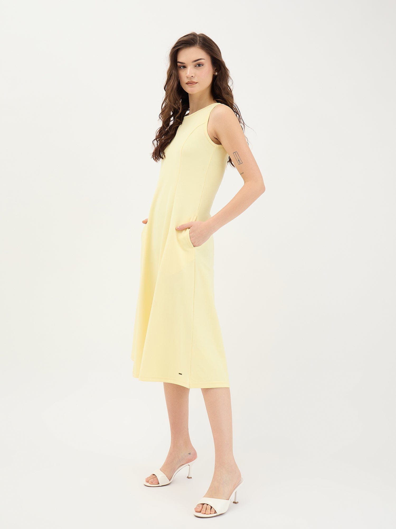 Elle Women Yellow Solid Round Neck Dress